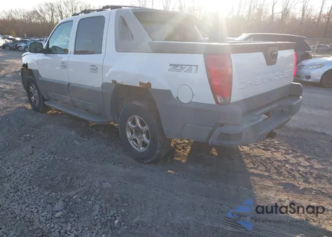 2002 Chevrolet Avalanche 1500 z USA, uszkodzony, nr VIN 3GNEK13TX2G187250